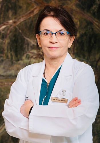 Dr. Geanta Roxana